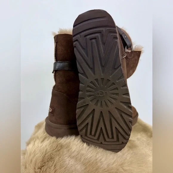 UGG Chocolate Brown Winter Boots - Picture 3 of 8